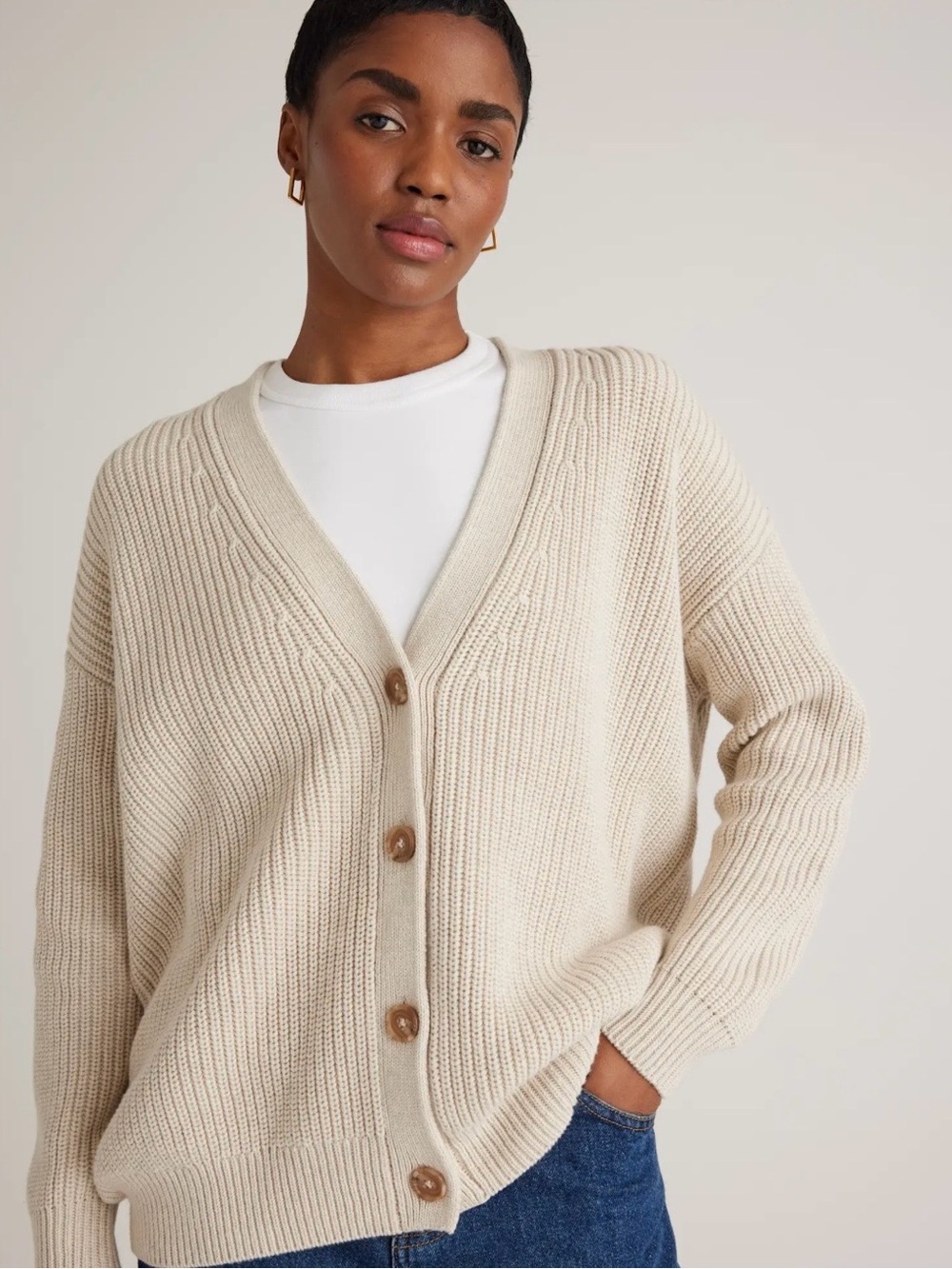 Cozy Oversized Boyfriend Cardigan Sweater in Speckled Beige, Quince/Size Small - Picture 3 of 7